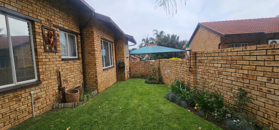 3 Bedroom Property for Sale in Safari Gardens North West